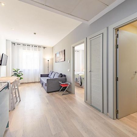 Apartment With Free Parking And Pool Bormujos Kültér fotó