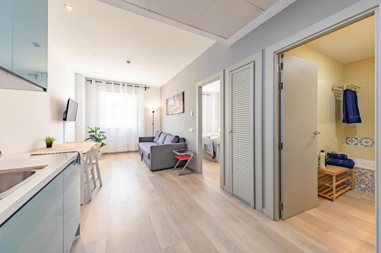 Apartment With Free Parking And Pool Bormujos Kültér fotó